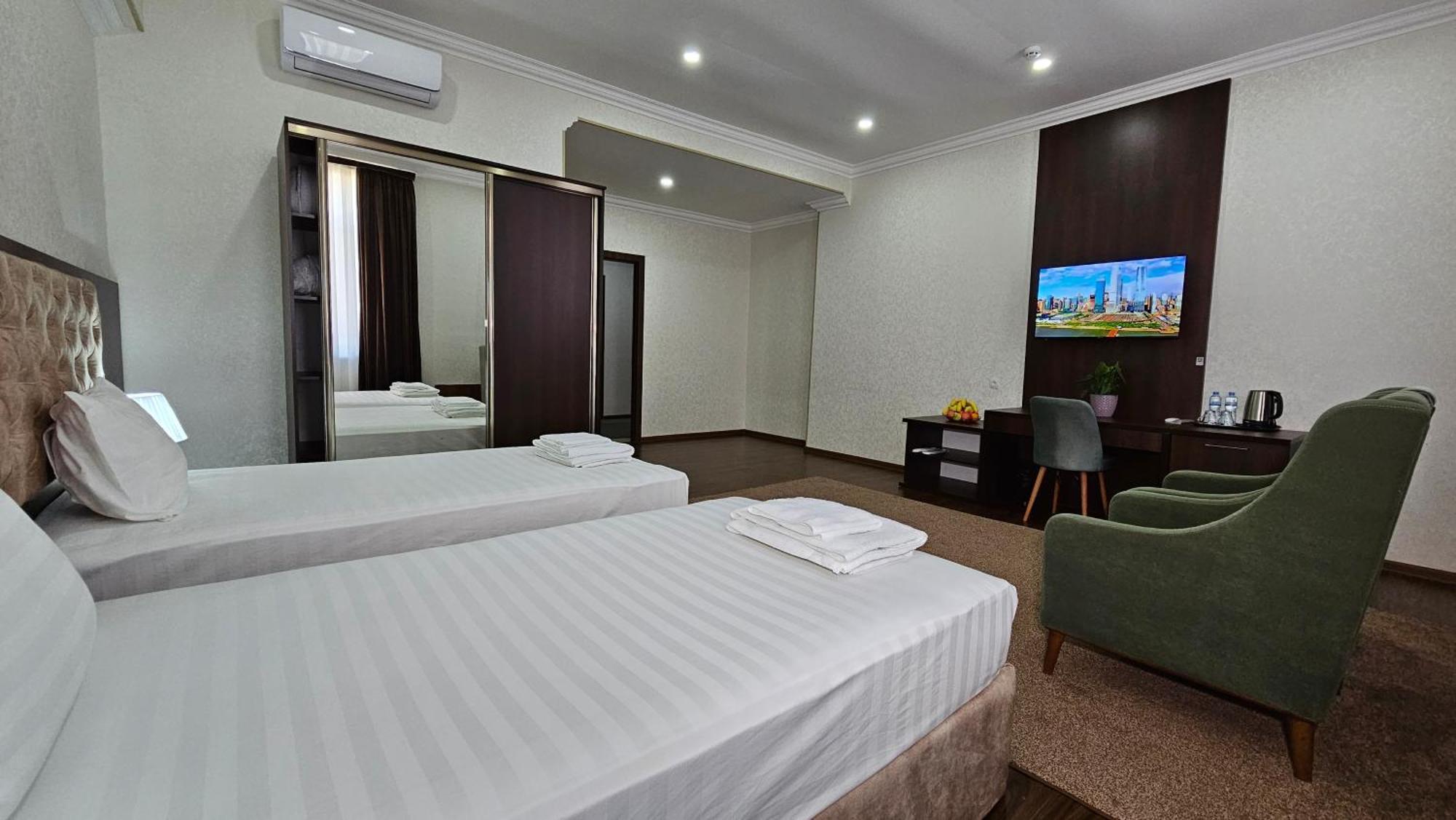 Grand Turon Plaza Hotel Ташкент Екстериор снимка