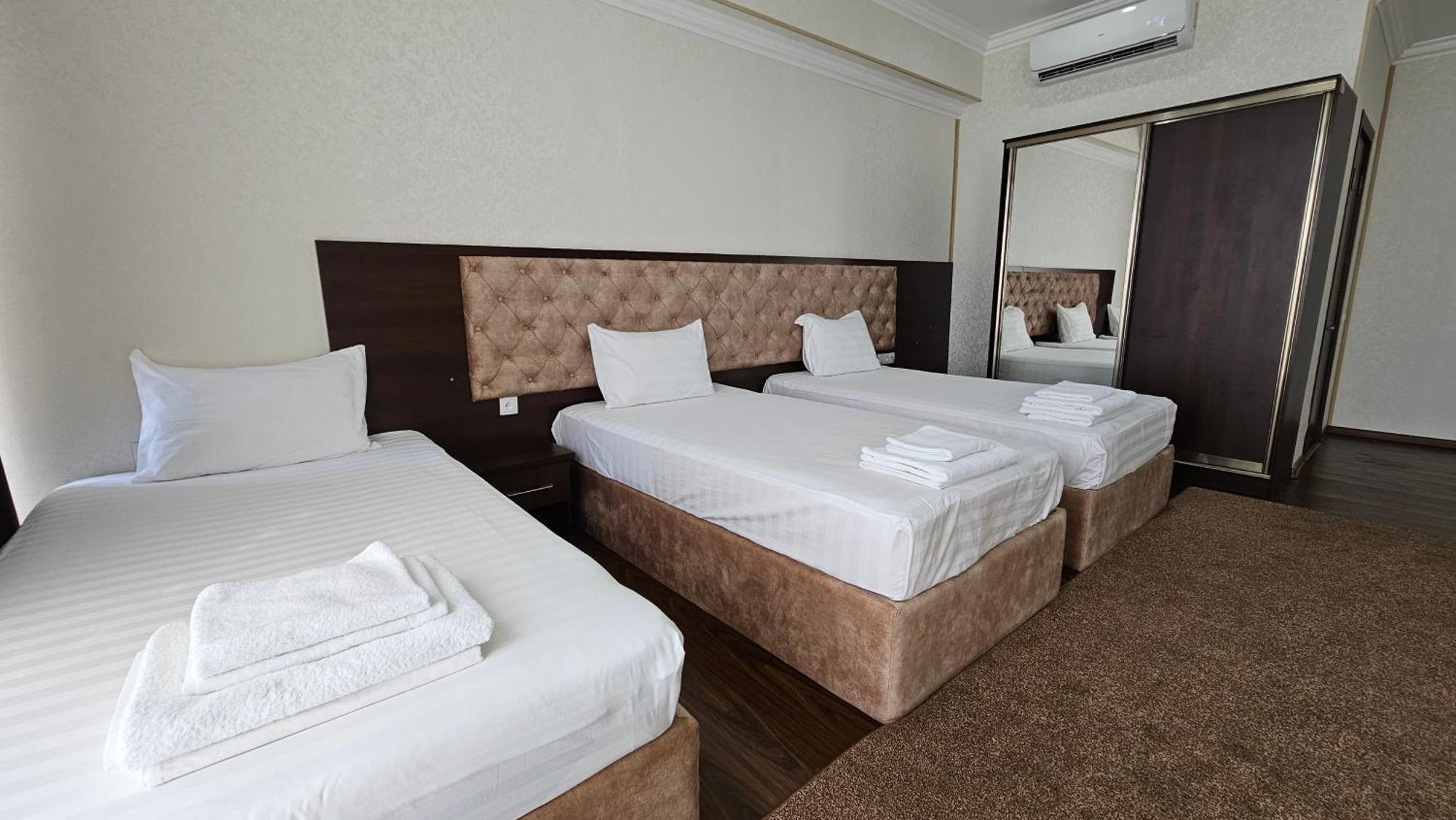 Grand Turon Plaza Hotel Ташкент Екстериор снимка
