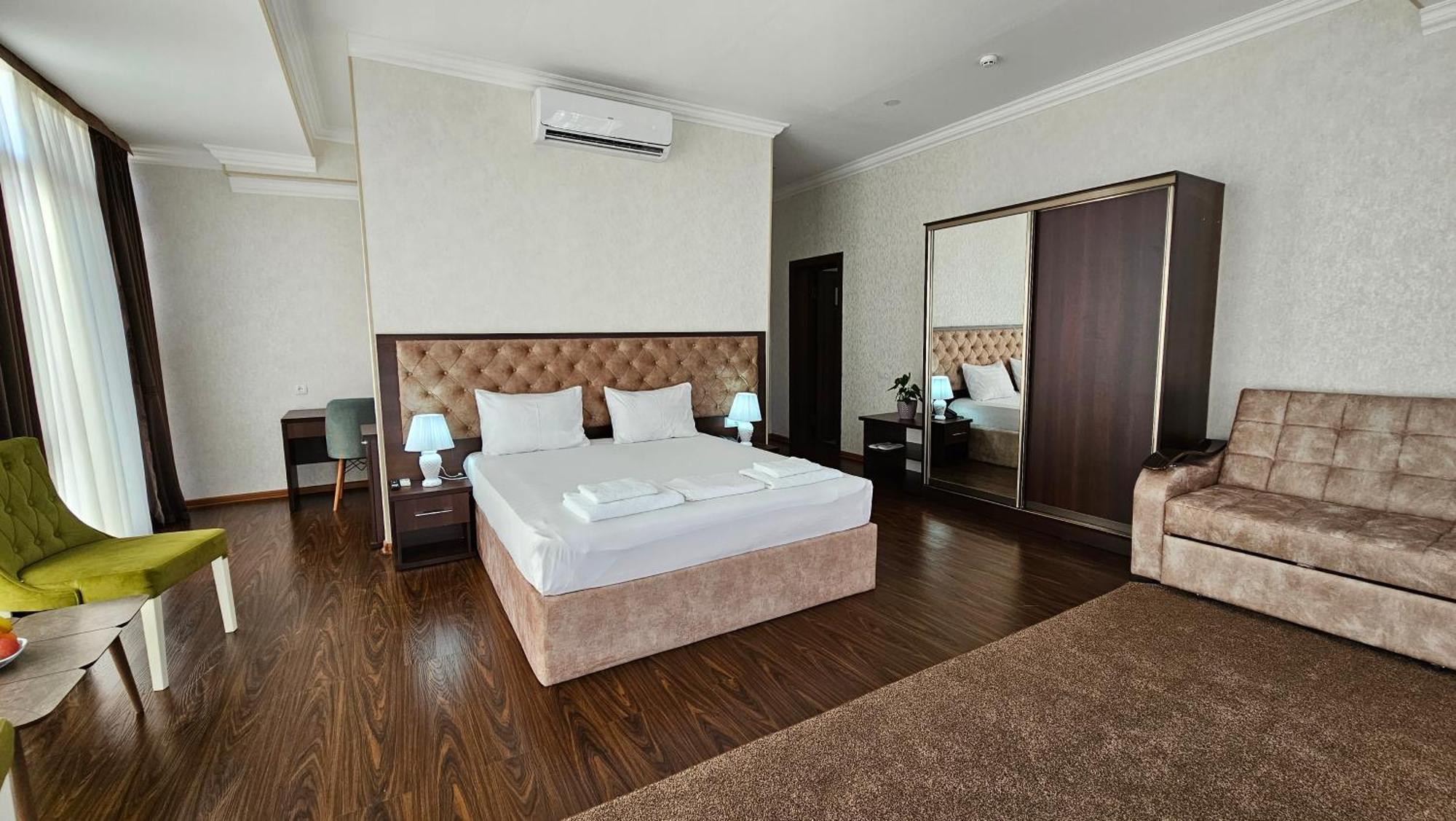 Grand Turon Plaza Hotel Ташкент Екстериор снимка
