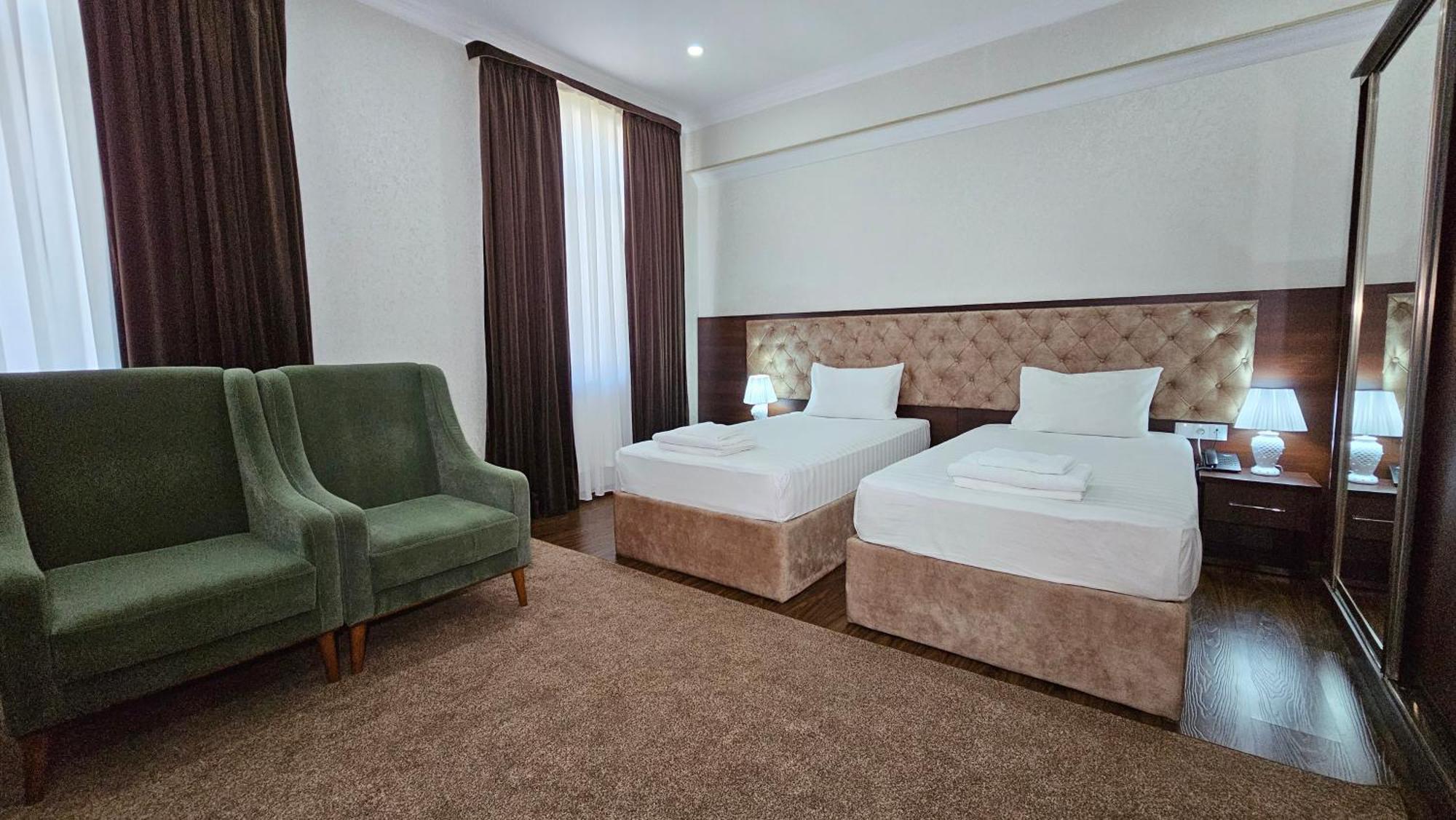 Grand Turon Plaza Hotel Ташкент Екстериор снимка