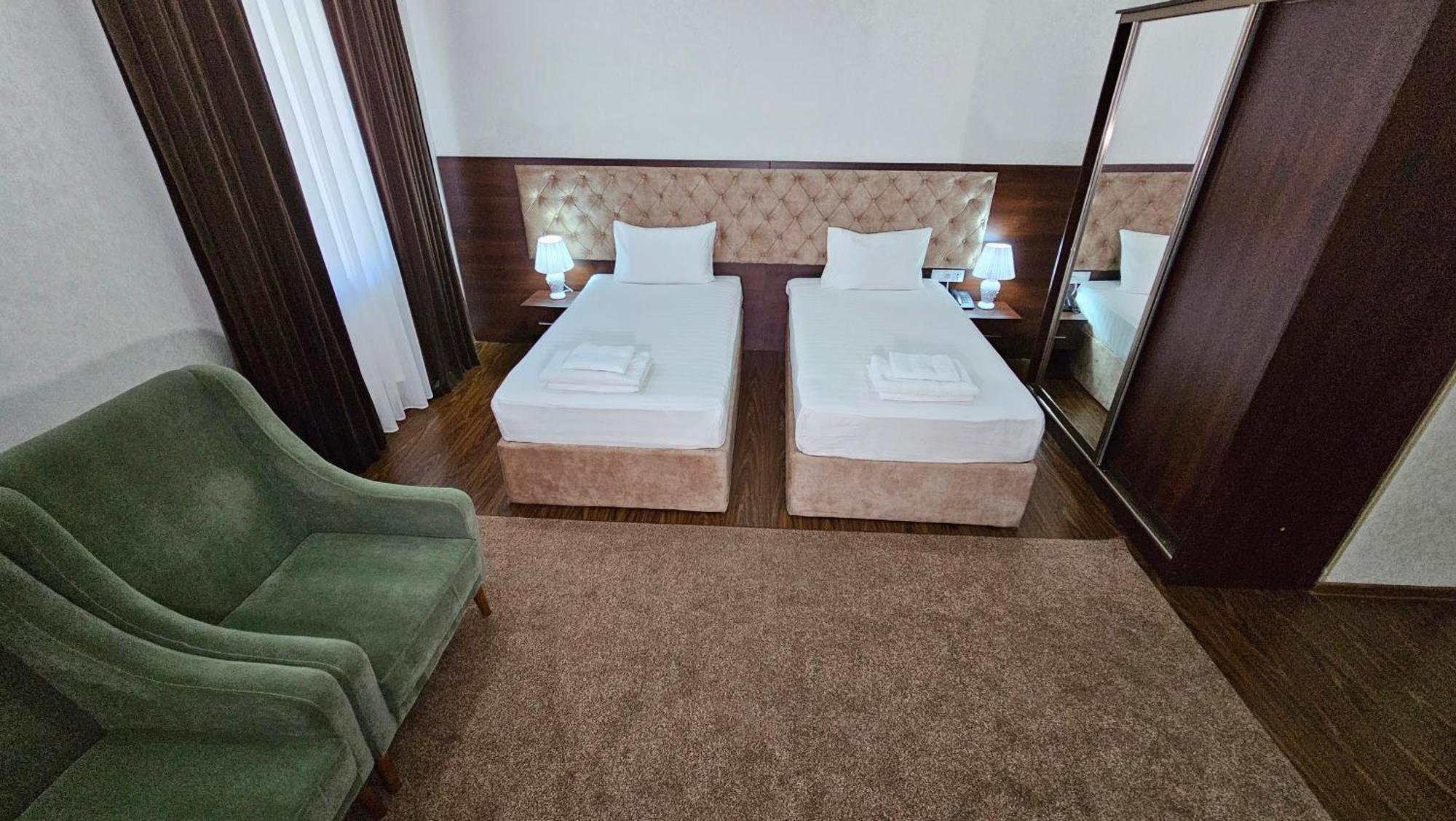 Grand Turon Plaza Hotel Ташкент Екстериор снимка