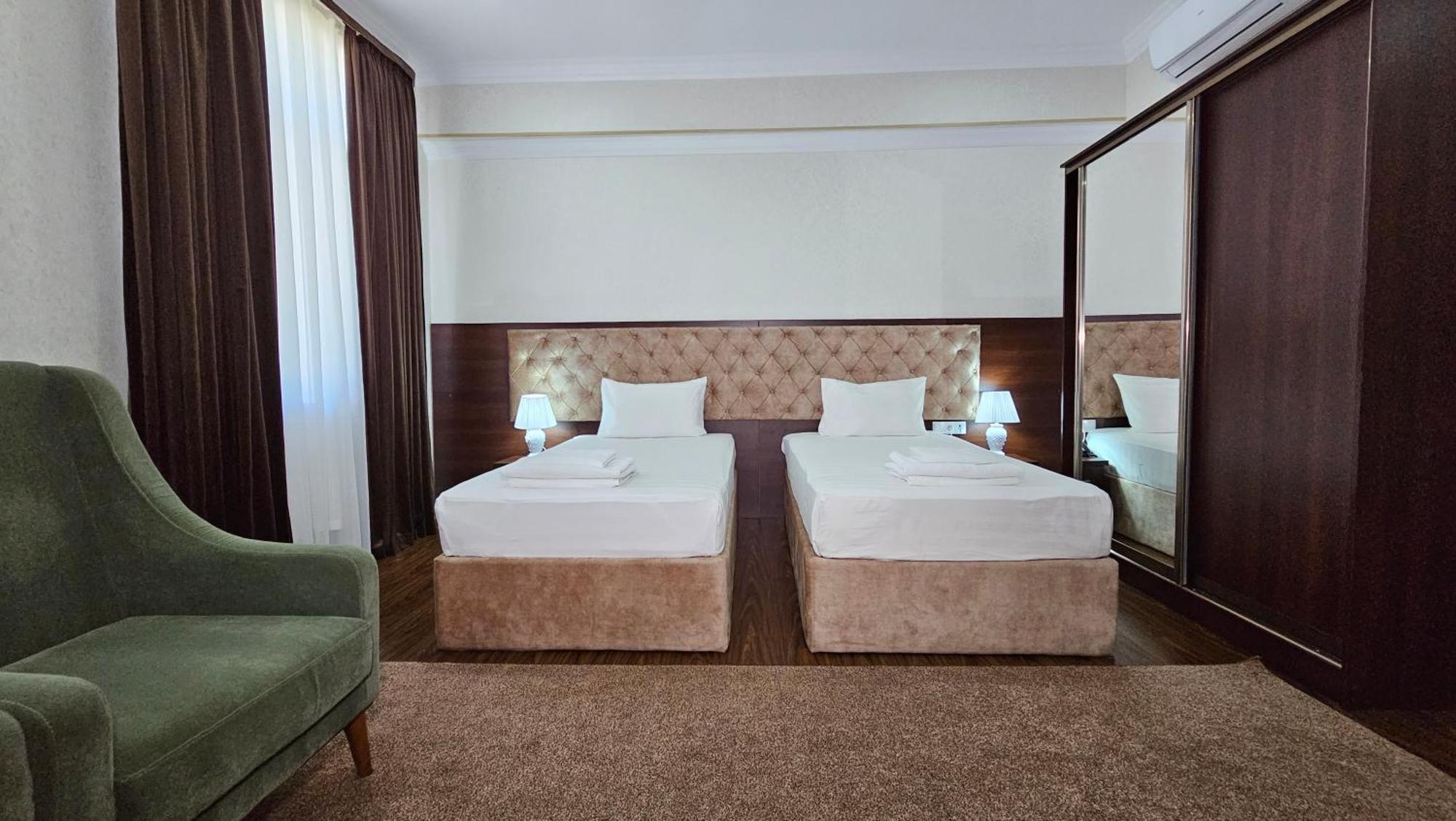 Grand Turon Plaza Hotel Ташкент Екстериор снимка