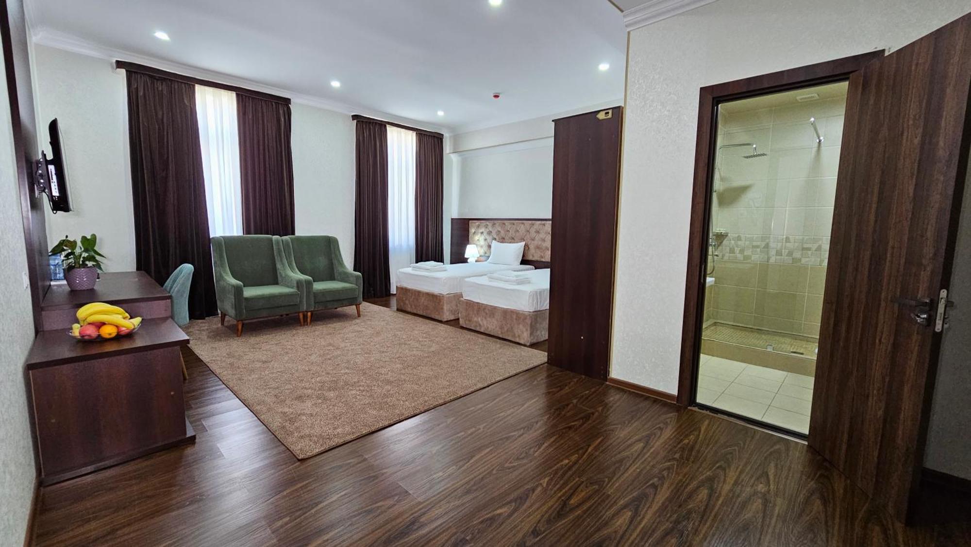 Grand Turon Plaza Hotel Ташкент Екстериор снимка