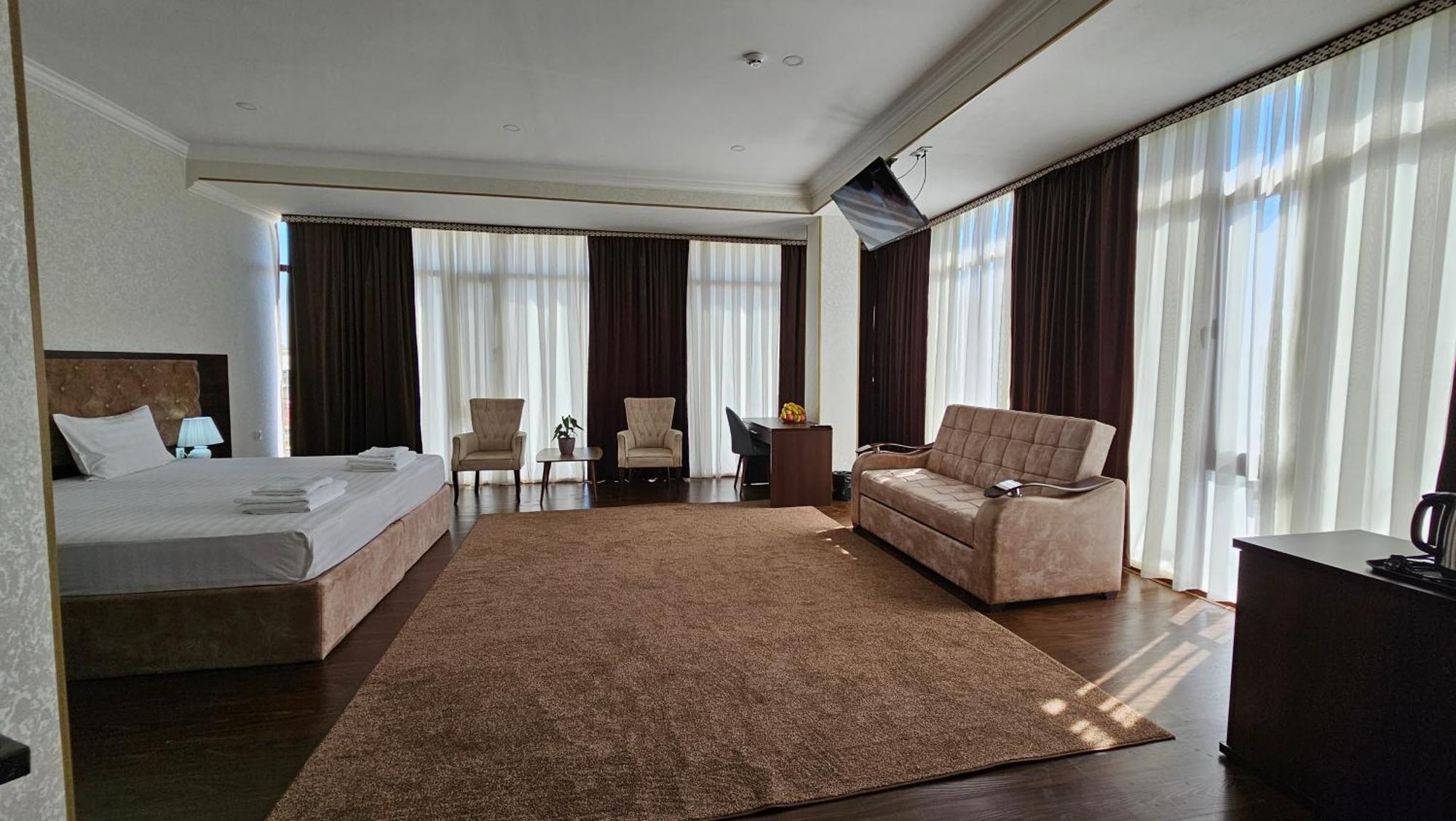 Grand Turon Plaza Hotel Ташкент Екстериор снимка